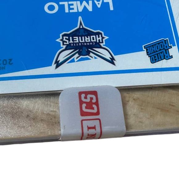 Panini Donruss 20-21 LaMelo Ball Rated Rookie Auto Green Yellow Laser RC #202 - Picture 3 of 6